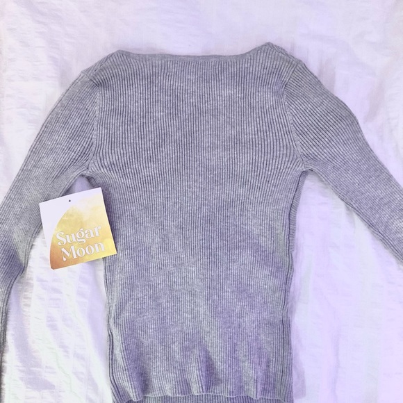 Brand New Top - Picture 2 of 2